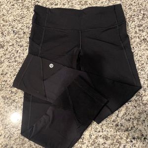 Lululemon leggings. Size 6. Great condition. Only worn once.